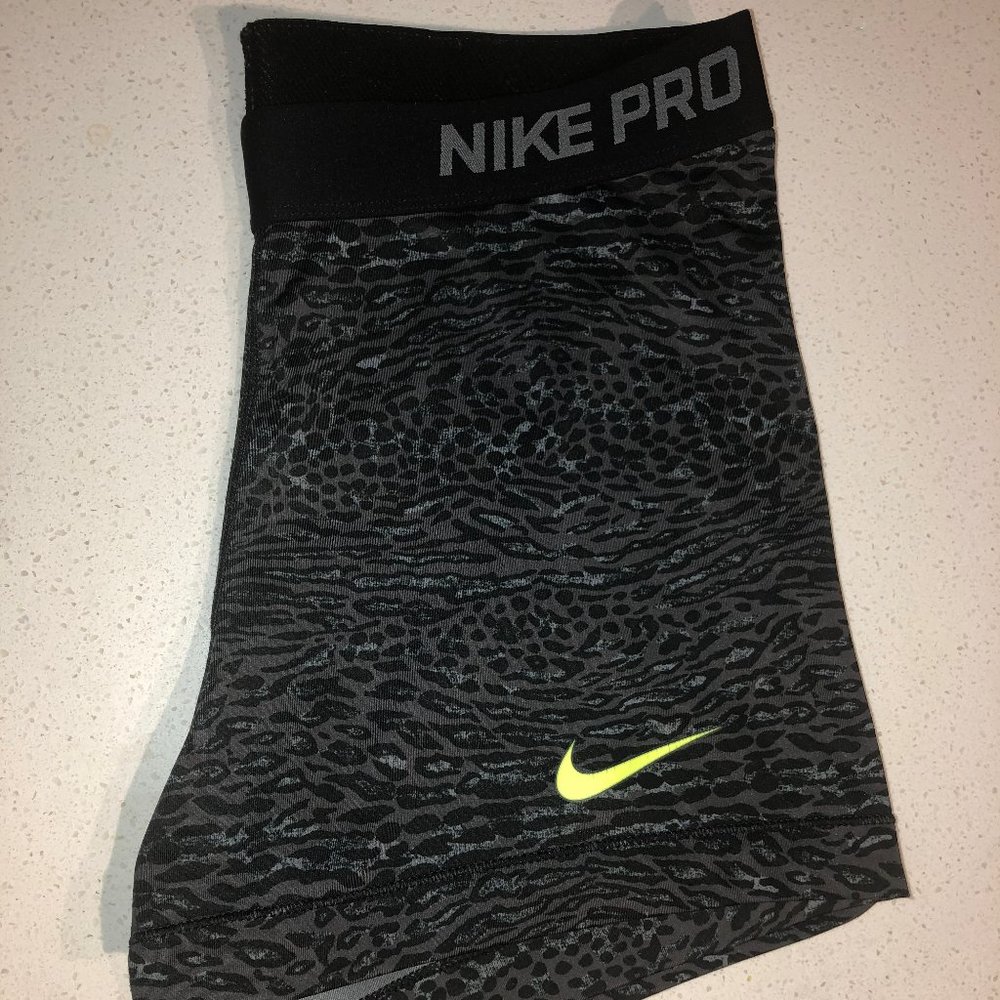 Black & Gray Leopard Nike Pros